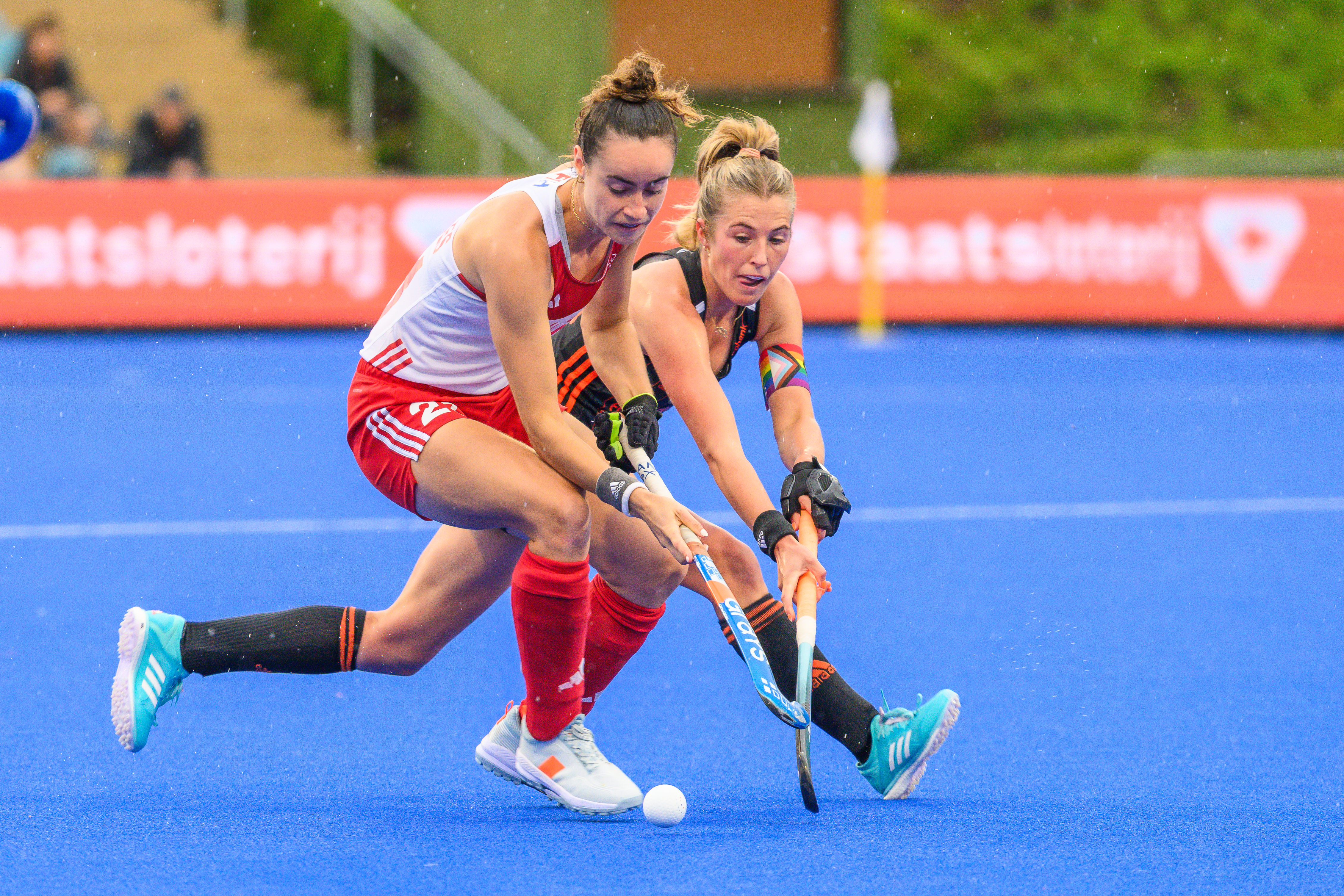 Carrousel HK: Engels international Fiona Crackles naar Amsterdam